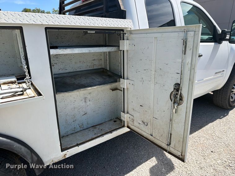 image for item FC3345 2012 Chevrolet Silverado 3500HD Ext. Cab utility bed pickup truck