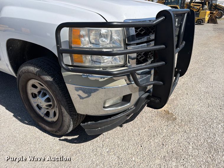 image for item FC3345 2012 Chevrolet Silverado 3500HD Ext. Cab utility bed pickup truck