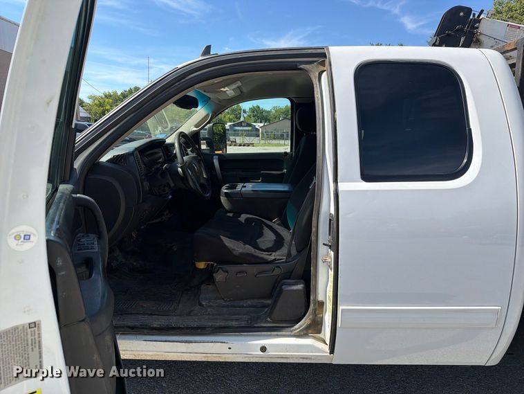 image for item FC3345 2012 Chevrolet Silverado 3500HD Ext. Cab utility bed pickup truck