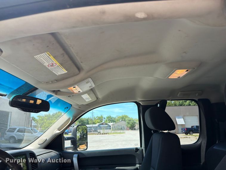image for item FC3345 2012 Chevrolet Silverado 3500HD Ext. Cab utility bed pickup truck