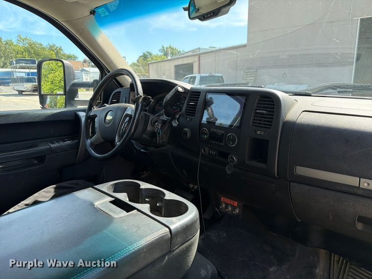 image for item FC3345 2012 Chevrolet Silverado 3500HD Ext. Cab utility bed pickup truck