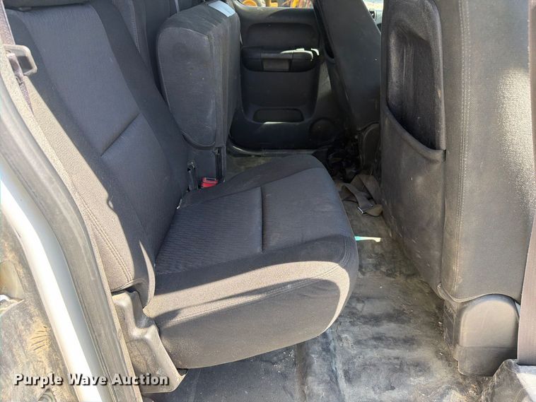 image for item FC3345 2012 Chevrolet Silverado 3500HD Ext. Cab utility bed pickup truck
