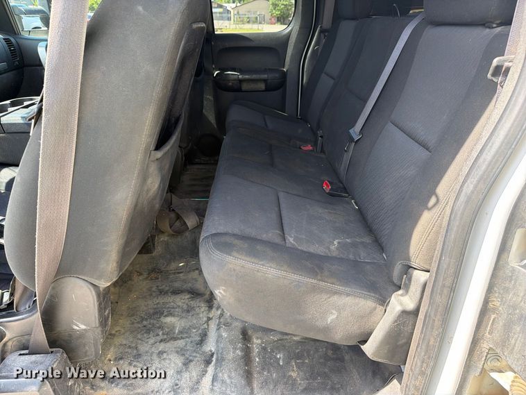 image for item FC3345 2012 Chevrolet Silverado 3500HD Ext. Cab utility bed pickup truck