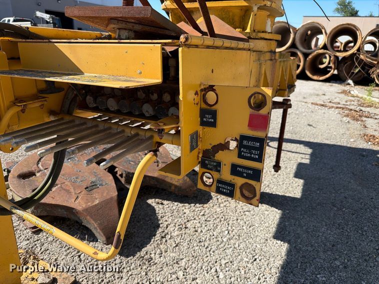 image for item FC3347 IMT 9000 Series crane