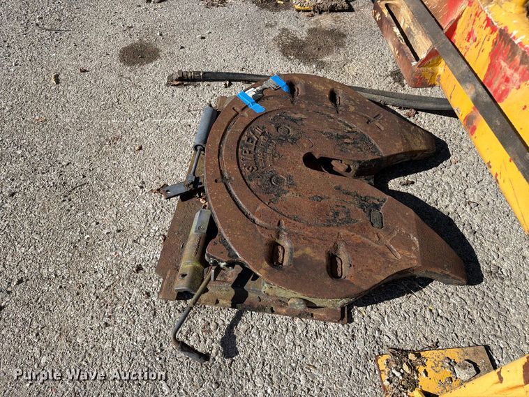 image for item FC3347 IMT 9000 Series crane