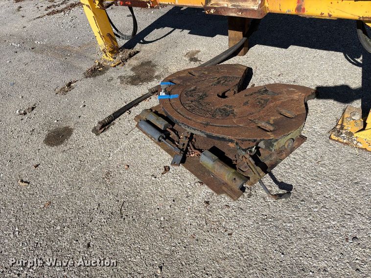image for item FC3347 IMT 9000 Series crane