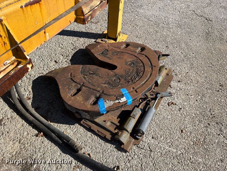 image for item FC3347 IMT 9000 Series crane
