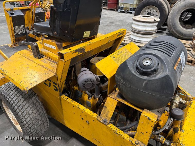 image for item FC3353 Hustler 275 lawn mower