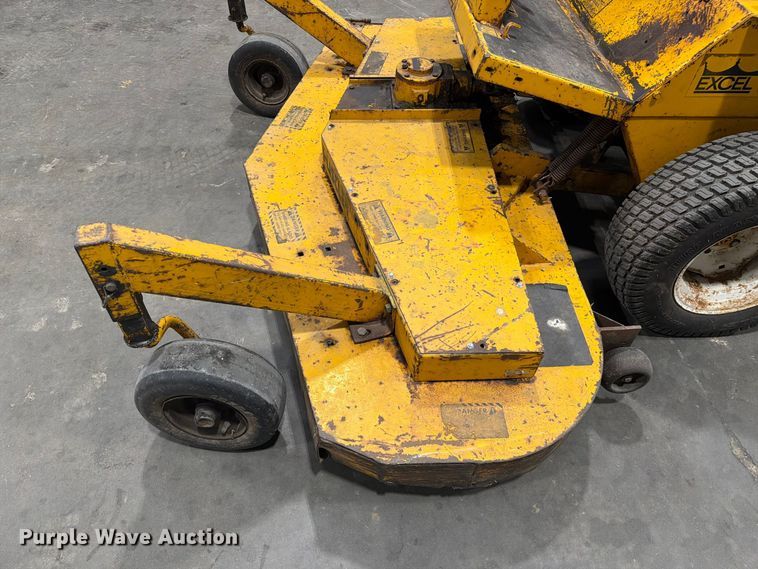 image for item FC3353 Hustler 275 lawn mower
