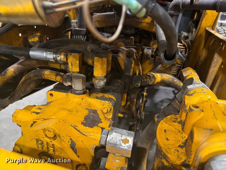image for item FC3353 Hustler 275 lawn mower
