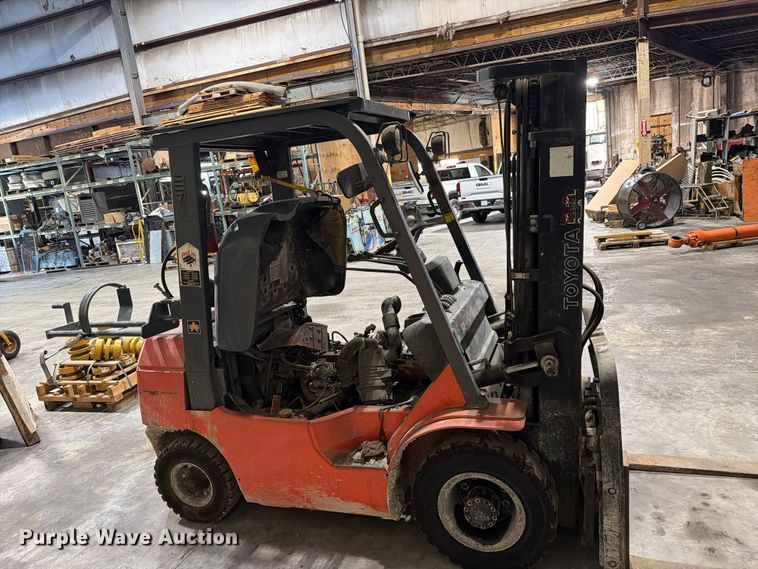 image for item FC3355 Toyota 7FGU25 forklift