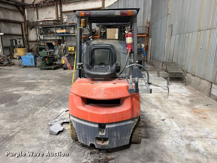 image for item FC3355 Toyota 7FGU25 forklift