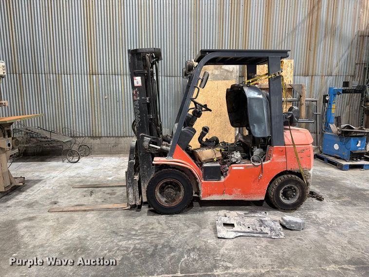 image for item FC3355 Toyota 7FGU25 forklift