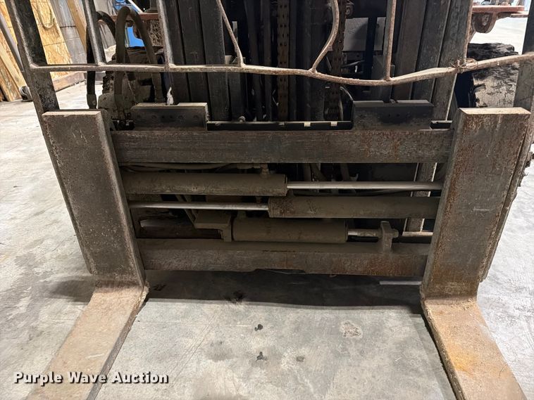 image for item FC3355 Toyota 7FGU25 forklift
