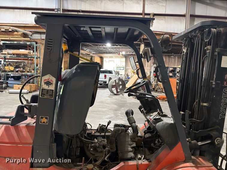 image for item FC3355 Toyota 7FGU25 forklift