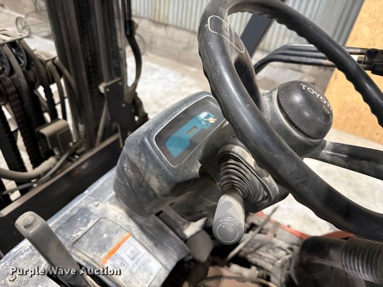 image for item FC3355 Toyota 7FGU25 forklift
