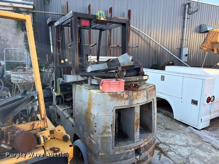 image for item FC3355 Toyota 7FGU25 forklift