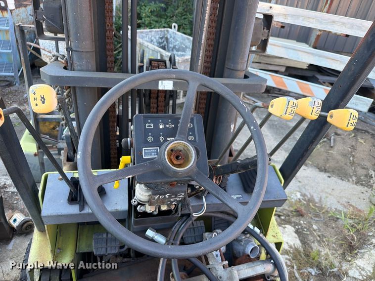 image for item FC3355 Toyota 7FGU25 forklift