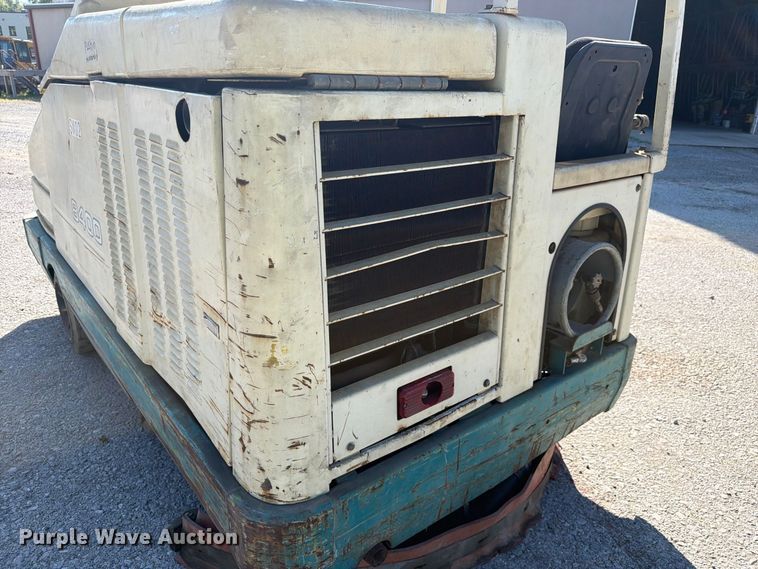 image for item FC3379 Tennant 8400 sweeper