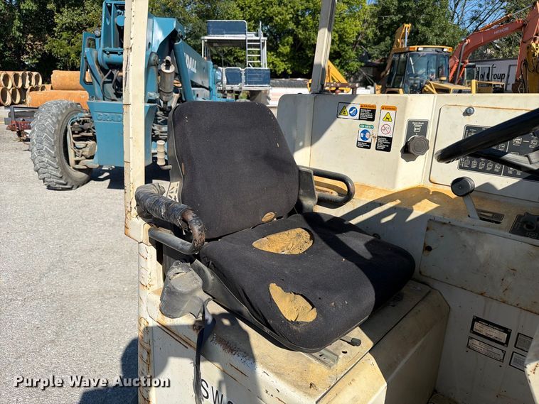 image for item FC3379 Tennant 8400 sweeper