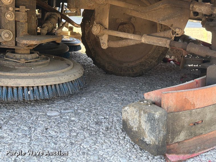 image for item FC3379 Tennant 8400 sweeper