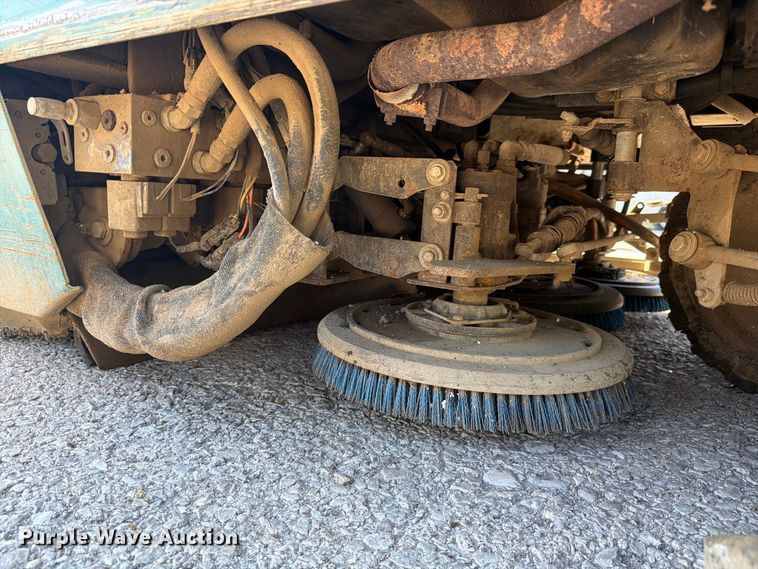 image for item FC3379 Tennant 8400 sweeper