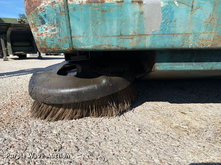 image for item FC3379 Tennant 8400 sweeper
