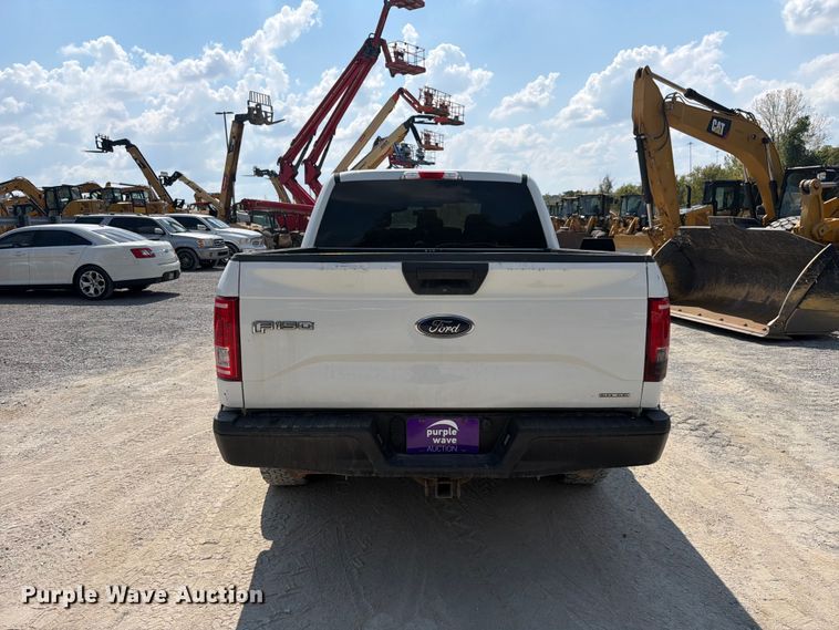 image for item FC3389 2016 Ford F150 Crew Cab pickup truck