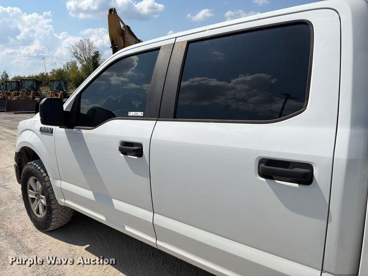image for item FC3389 2016 Ford F150 Crew Cab pickup truck