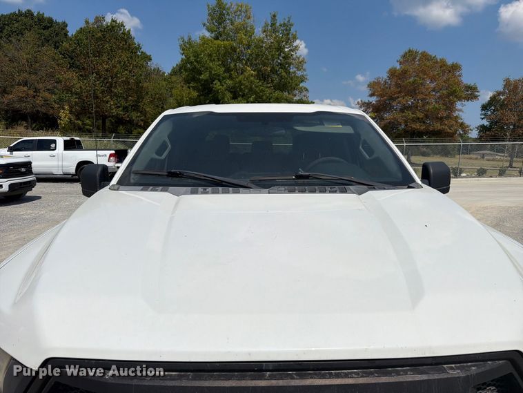 image for item FC3389 2016 Ford F150 Crew Cab pickup truck