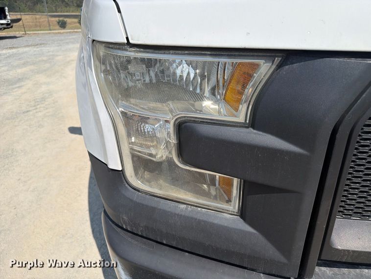 image for item FC3389 2016 Ford F150 Crew Cab pickup truck