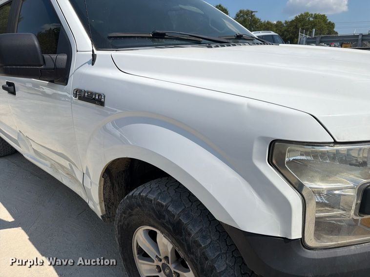image for item FC3389 2016 Ford F150 Crew Cab pickup truck