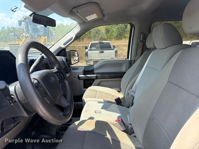 image for item FC3389 2016 Ford F150 Crew Cab pickup truck