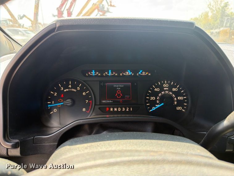 image for item FC3389 2016 Ford F150 Crew Cab pickup truck