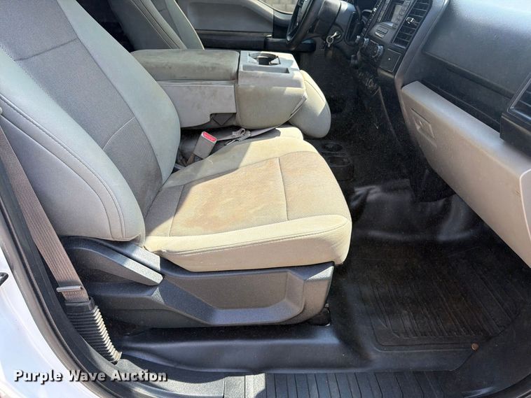 image for item FC3389 2016 Ford F150 Crew Cab pickup truck