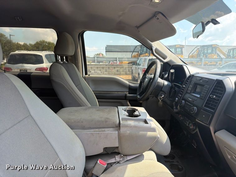 image for item FC3389 2016 Ford F150 Crew Cab pickup truck