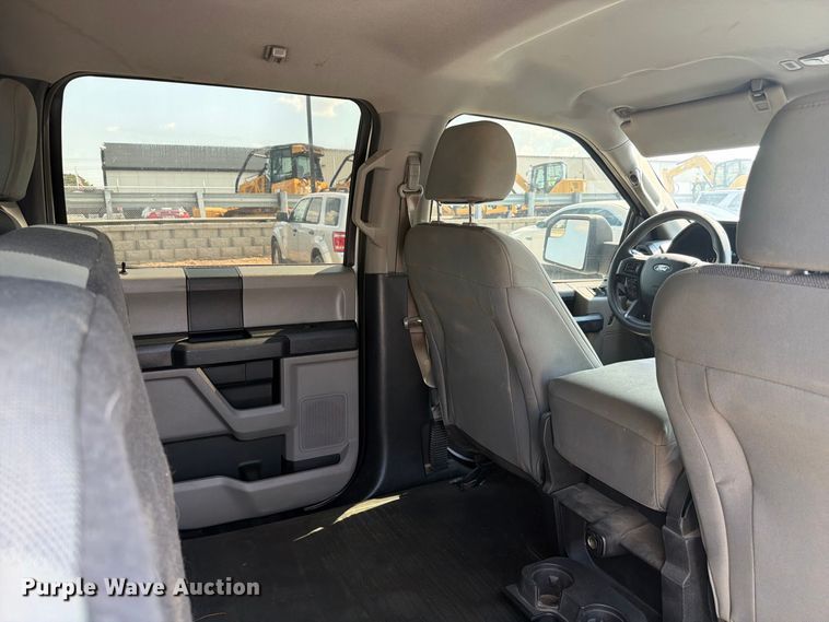 image for item FC3389 2016 Ford F150 Crew Cab pickup truck