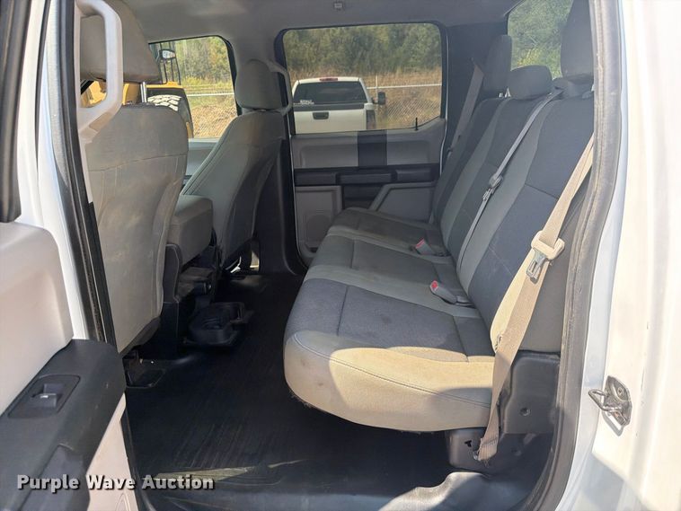 image for item FC3389 2016 Ford F150 Crew Cab pickup truck