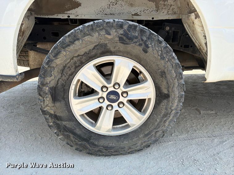 image for item FC3389 2016 Ford F150 Crew Cab pickup truck