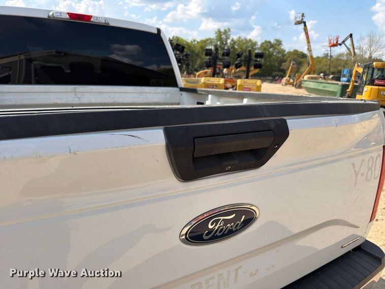 image for item FC3392 2016 Ford F150 Crew Cab pickup truck