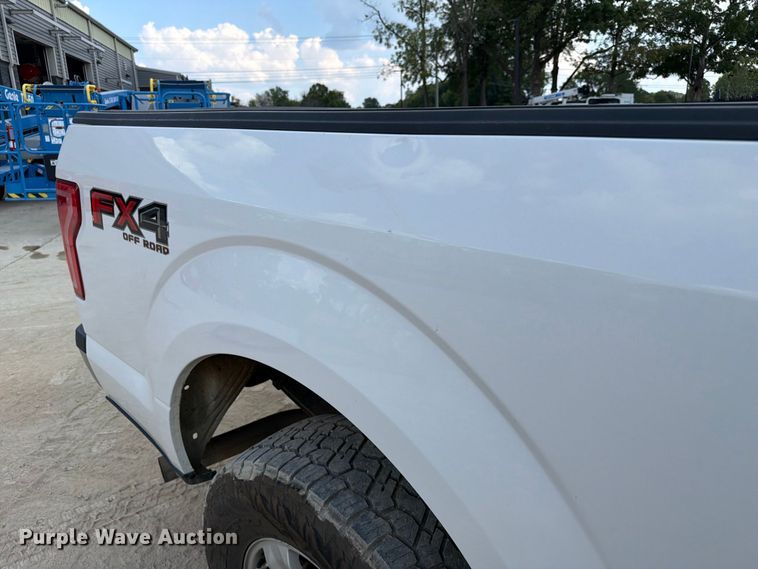 image for item FC3392 2016 Ford F150 Crew Cab pickup truck