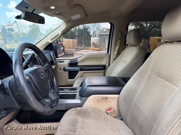 image for item FC3392 2016 Ford F150 Crew Cab pickup truck