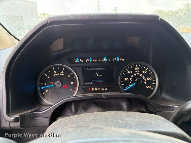 image for item FC3392 2016 Ford F150 Crew Cab pickup truck