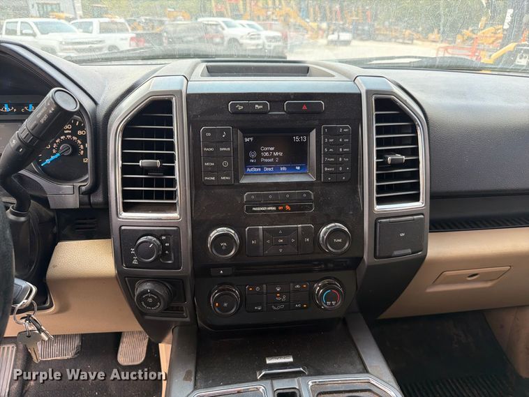 image for item FC3392 2016 Ford F150 Crew Cab pickup truck
