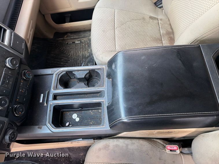 image for item FC3392 2016 Ford F150 Crew Cab pickup truck