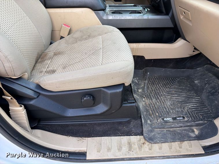 image for item FC3392 2016 Ford F150 Crew Cab pickup truck
