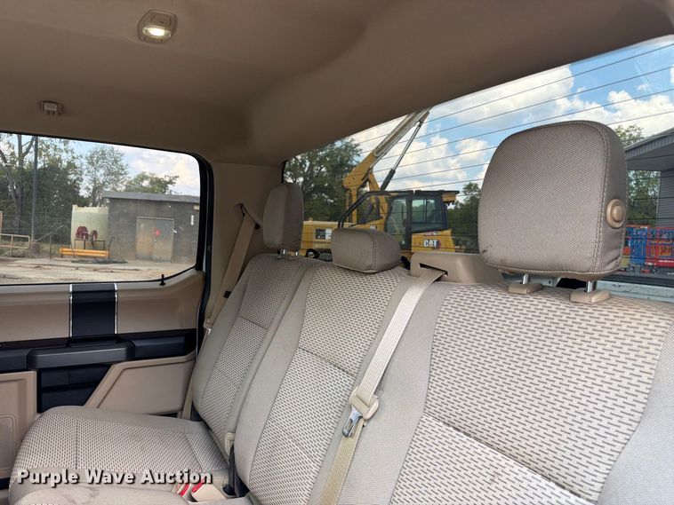 image for item FC3392 2016 Ford F150 Crew Cab pickup truck