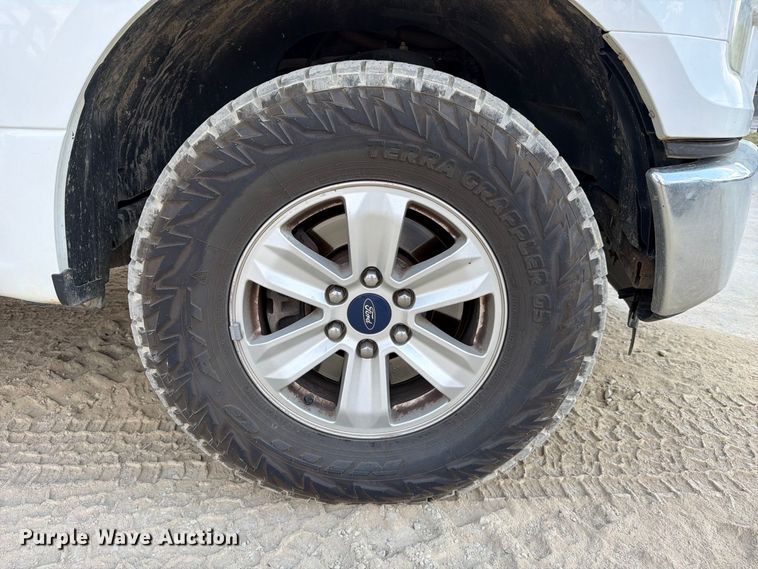 image for item FC3392 2016 Ford F150 Crew Cab pickup truck