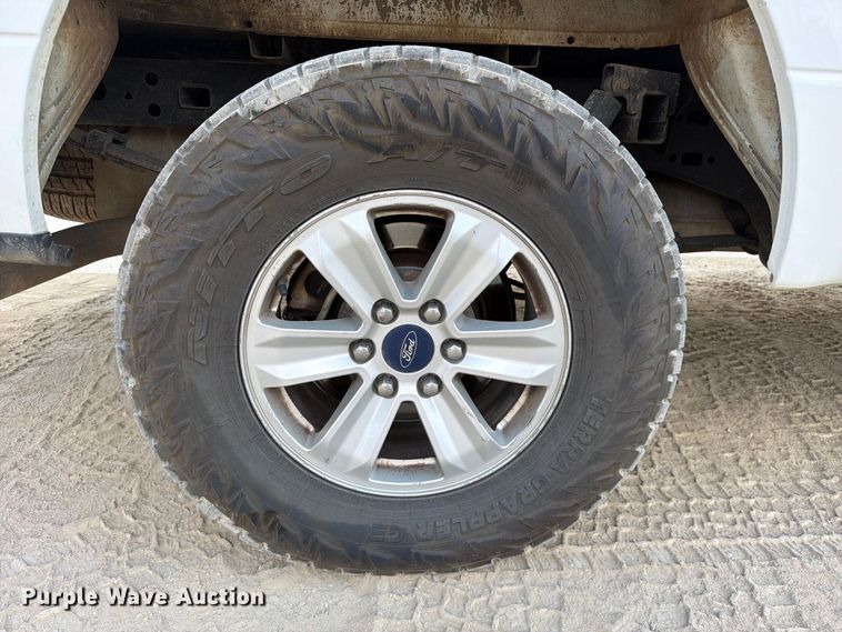 image for item FC3392 2016 Ford F150 Crew Cab pickup truck