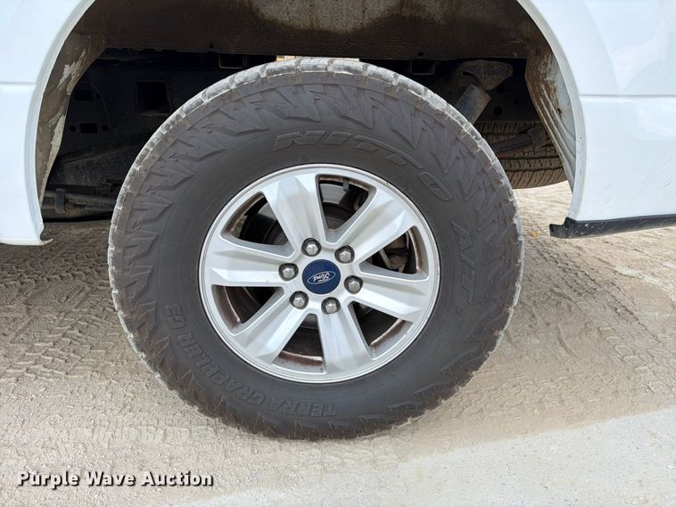 image for item FC3392 2016 Ford F150 Crew Cab pickup truck